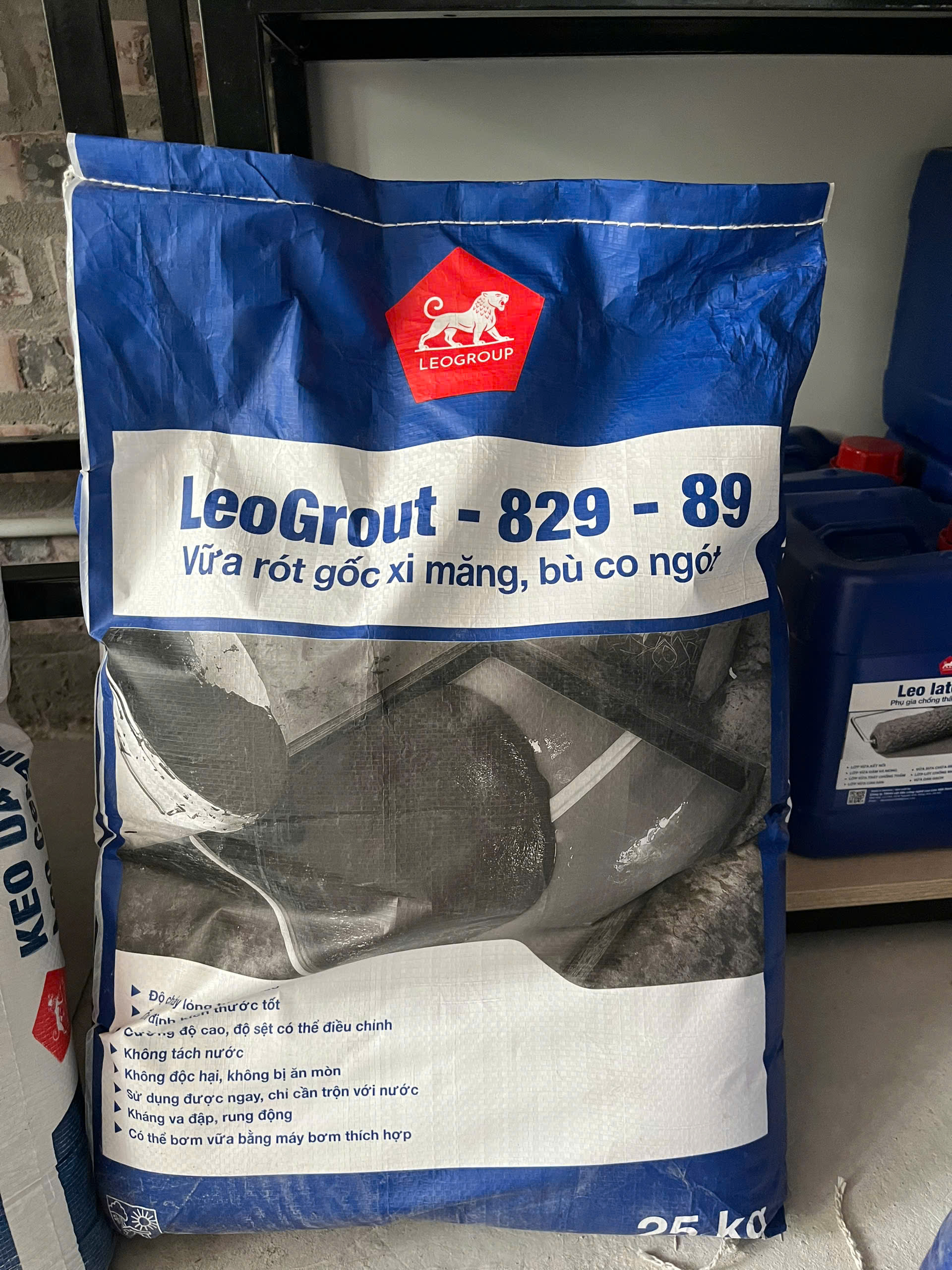 LeoGrout 829 - 89